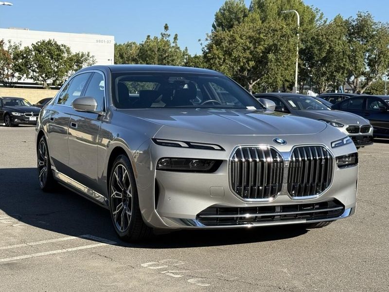 Used 2025 BMW i7 eDrive50Image 4