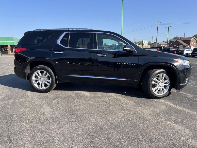 2019 Chevrolet Traverse High Country photo 3