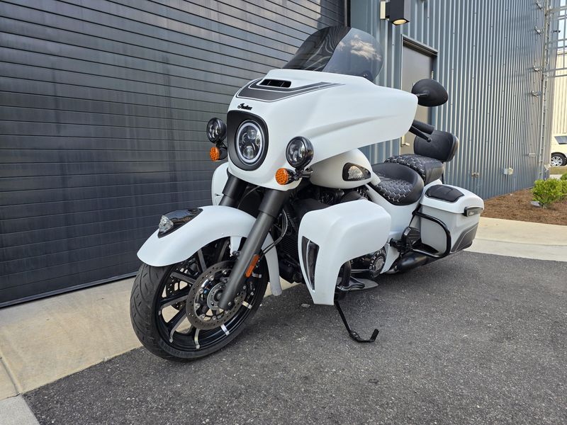 2024 Indian Motorcycle Chieftain Dark Horse