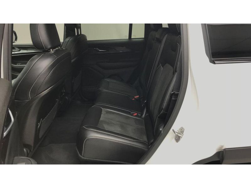 Used 2023 Jeep Grand Cherokee AltitudeImage 17