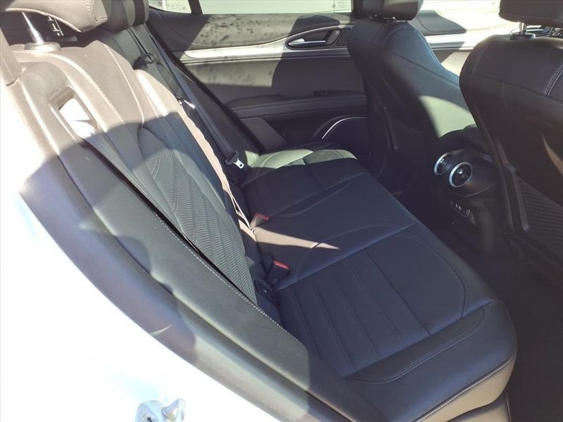 Used 2023 Alfa Romeo Stelvio VeloceImage 7