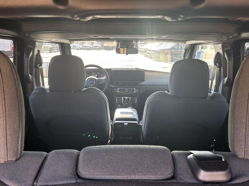 New 2026 Jeep Wrangler 4-door Sport SImage 10