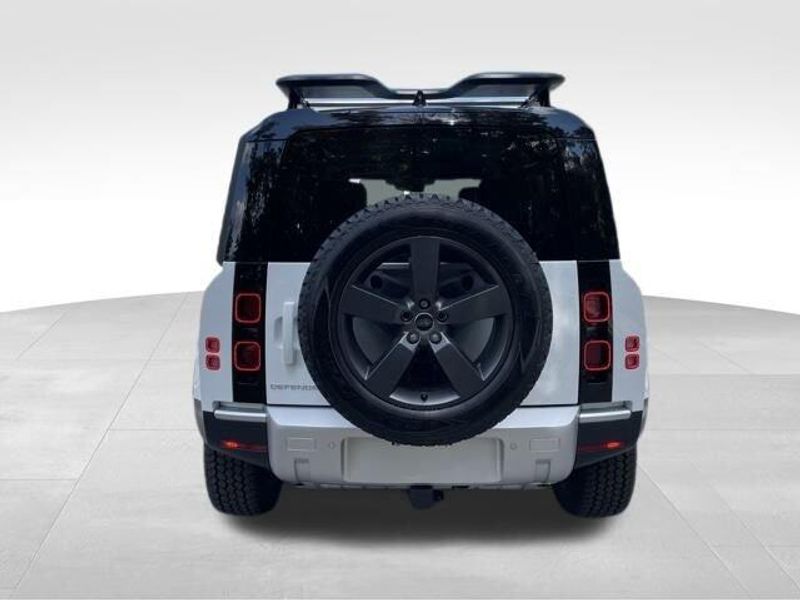 2025 Land Rover Defender S