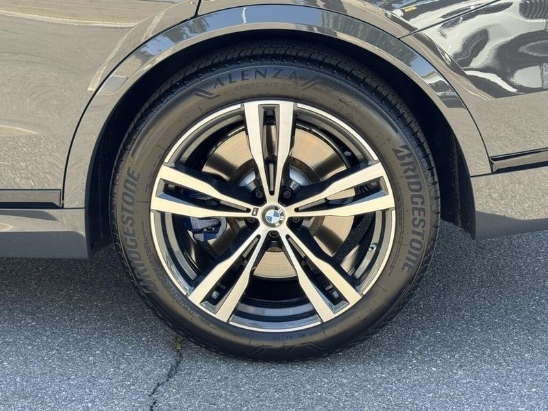Used 2023 BMW X7 M60iImage 17