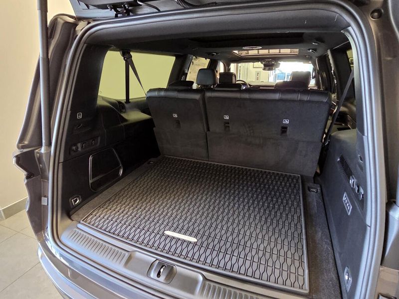 2026 Jeep Grand Wagoneer L Grand Wagoneer L Limited Reserve 4x4