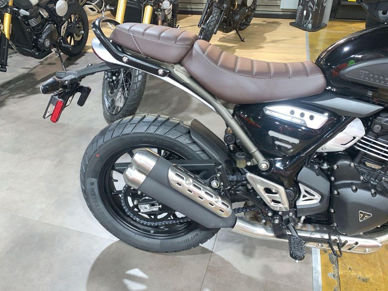 New 2025 Triumph SCRAMBLER 400 X Image 16