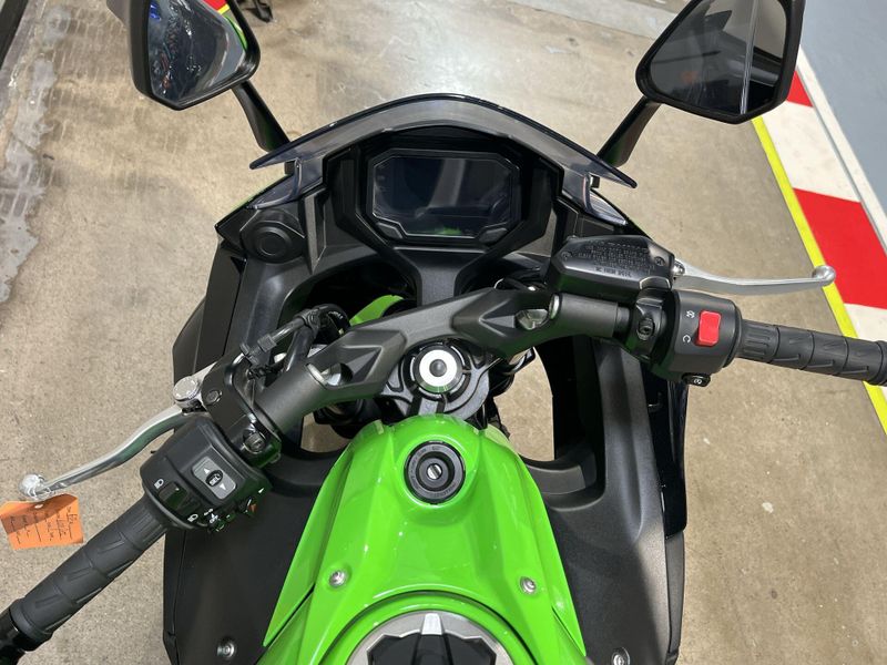 2023 Kawasaki Ninja 650 Base Image 14
