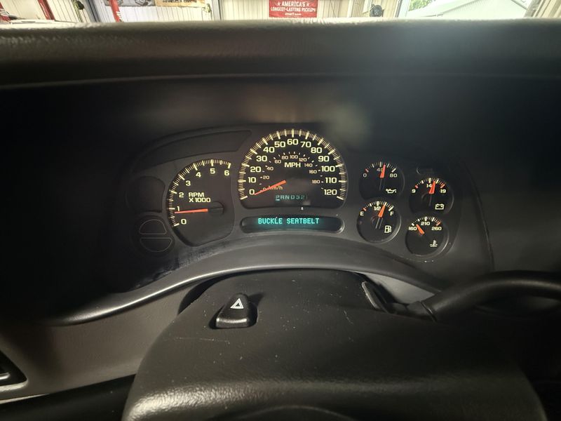 Used 2004 Chevrolet Suburban 1500 Z71Image 25