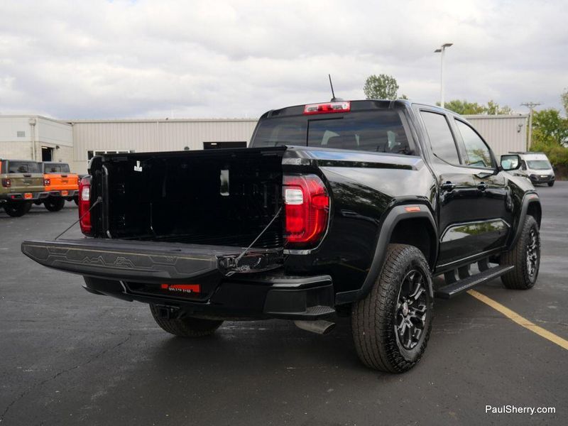 Used 2024 GMC Canyon Elevation