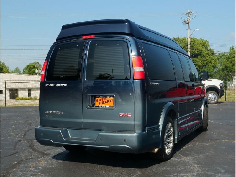 2017 GMC Savana 2500 Image 10