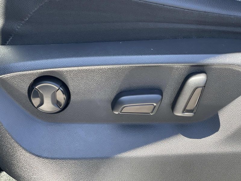 Used 2018 Volkswagen Tiguan 2.0T SEL FWD