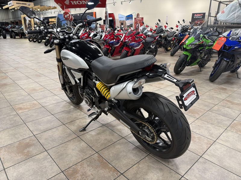 Used 2018 Ducati SCRAMBLER 1100 SPORT Image 15