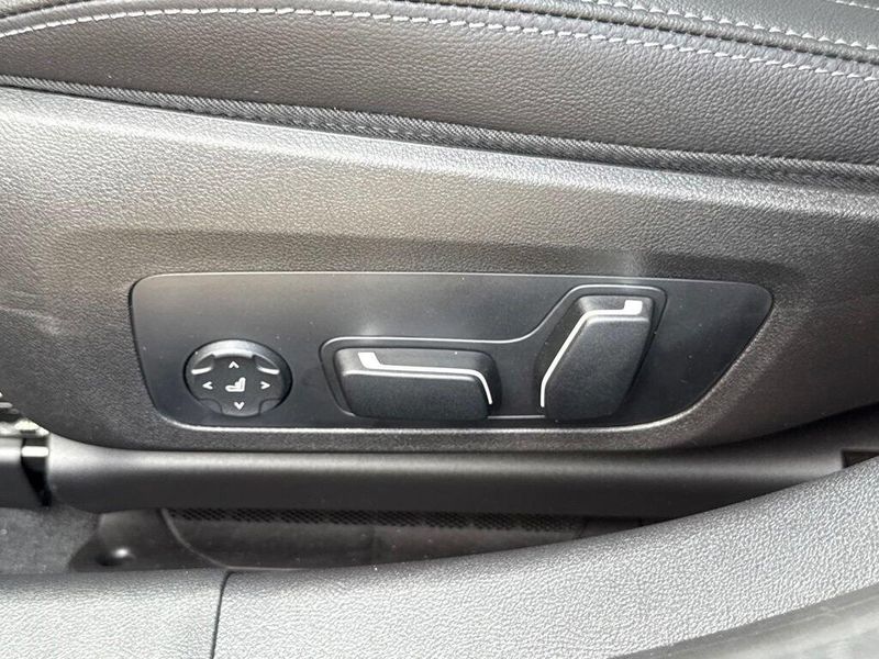 New 2026 BMW 3 Series 330iImage 18