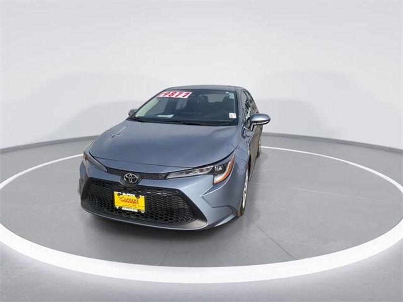 2022 Toyota Corolla LEImage 3