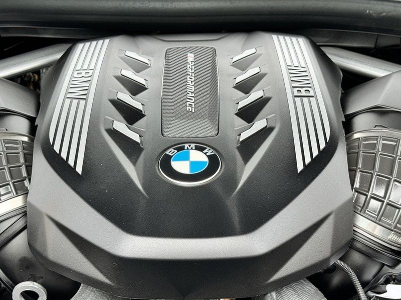 2022 BMW X7 M50iImage 33