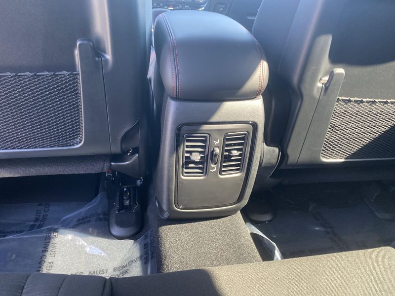 2025 Dodge Durango GT photo 17