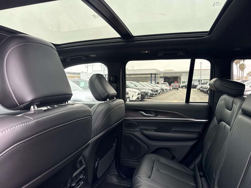 New 2026 Jeep Grand Cherokee Limited 4x4
