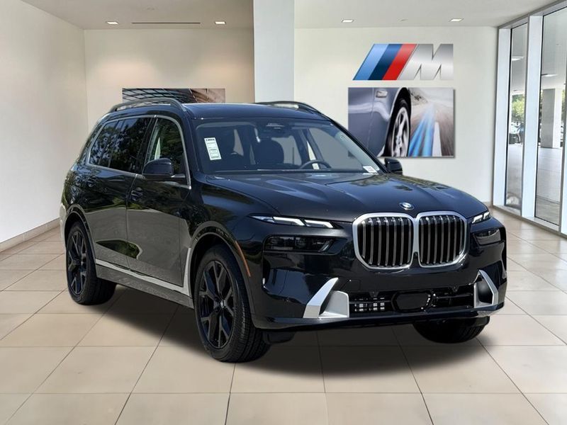 2025 BMW X7 xDrive40iImage 4