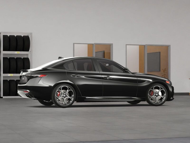 New 2025 Alfa Romeo Giulia RwdImage 2