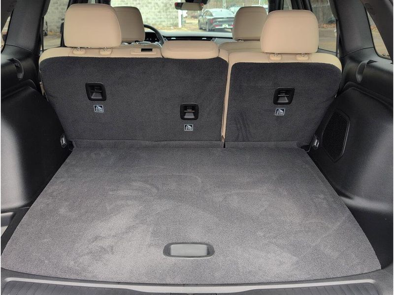 New 2026 Jeep Grand Cherokee Limited 4x2Image 36