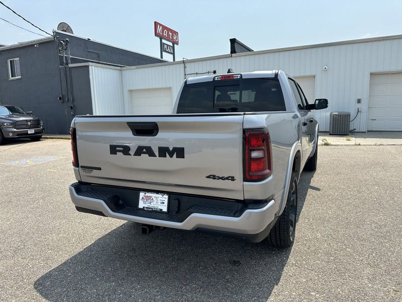 2025 RAM 1500 Big Horn Crew Cab 4x4 5