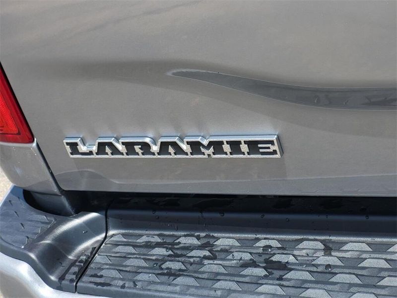 2024 RAM 2500 LaramieImage 9