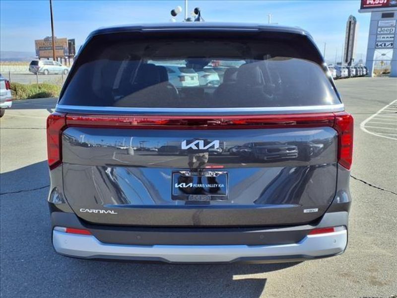 2025 Kia Carnival Hybrid LXSImage 5