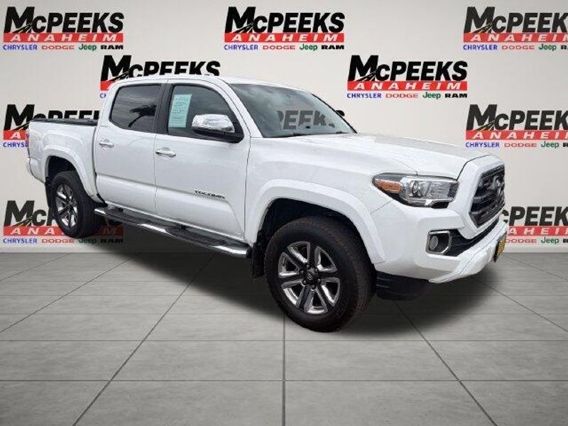 Used 2017 Toyota Tacoma LimitedImage 7