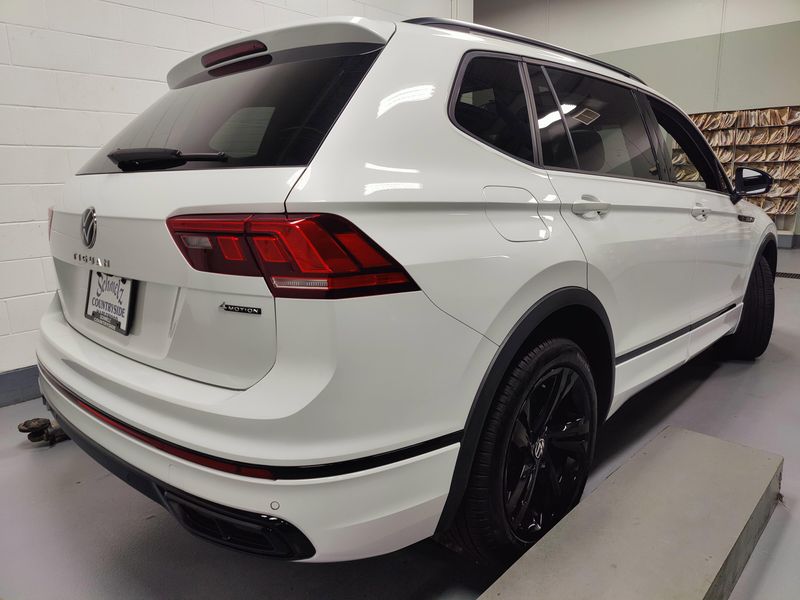 Used 2024 Volkswagen Tiguan SE R-Line Black AWD w/SunroofImage 13