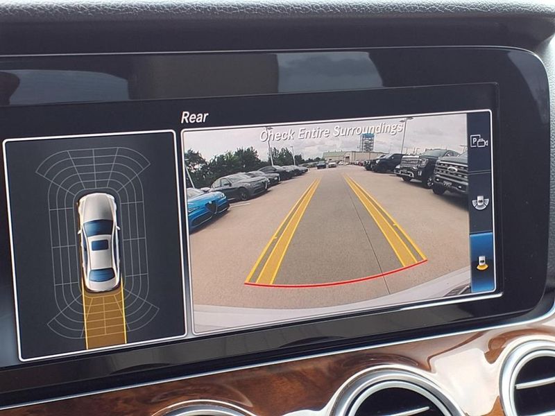 2018 Mercedes-Benz E 300 300Image 25