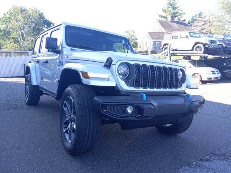 New 2024 Jeep Wrangler 4xE Garavel Jeep Norwalk CT 06851