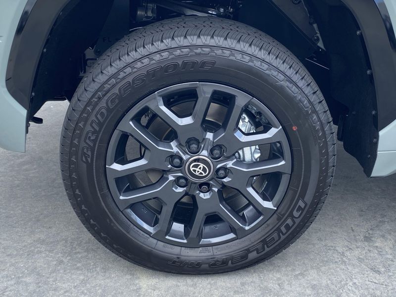 2025 Toyota Tundra Platinum HybridImage 8