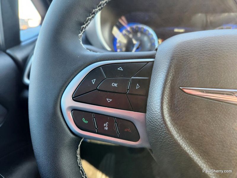 New 2026 Chrysler Voyager LX