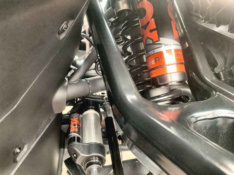 New 2026 Can-Am MAVERICK R MAX X RC WITH SMART-SHOX 999T DCT Image 19