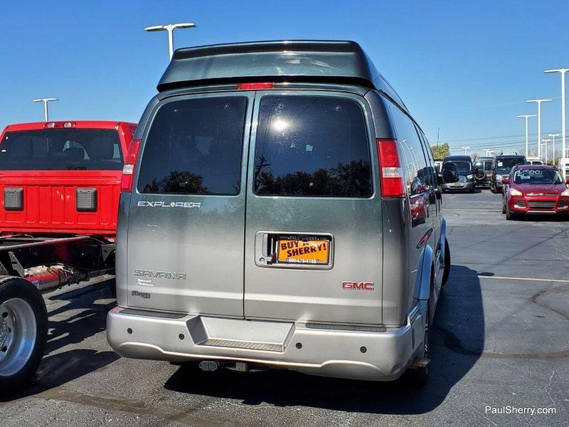 2017 GMC Savana Image 12