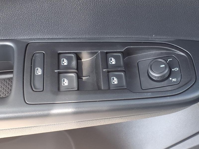 2022 Volkswagen Taos 1.5T SImage 5