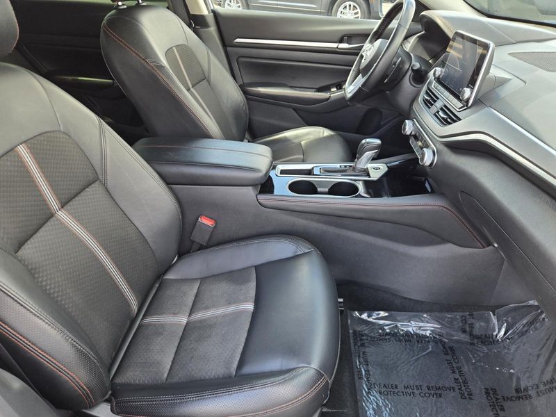 Used 2025 Nissan Altima SR FWD
