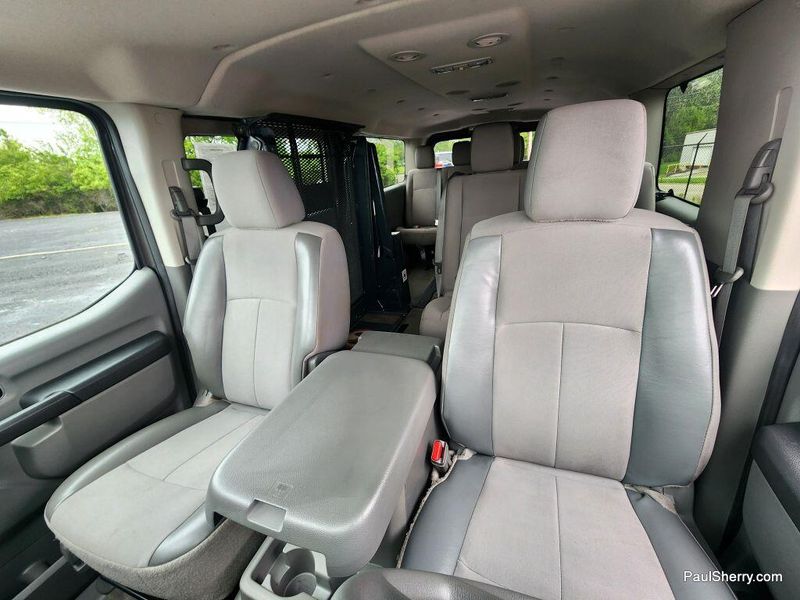 2017 Nissan NV Passenger NV3500 HD SVImage 42