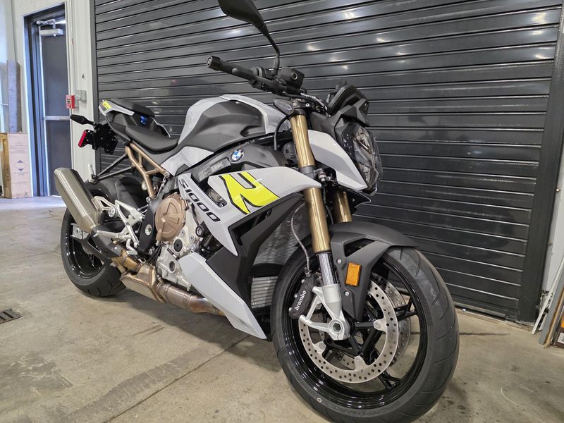 2022 S 1000 R