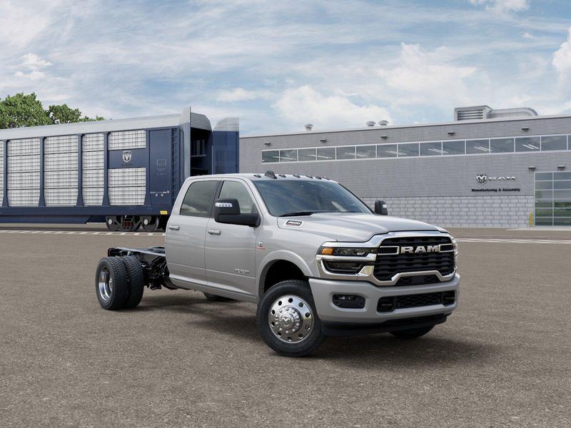 New 2026 RAM 4500 Big Horn Chassis Crew Cab 4x4 60