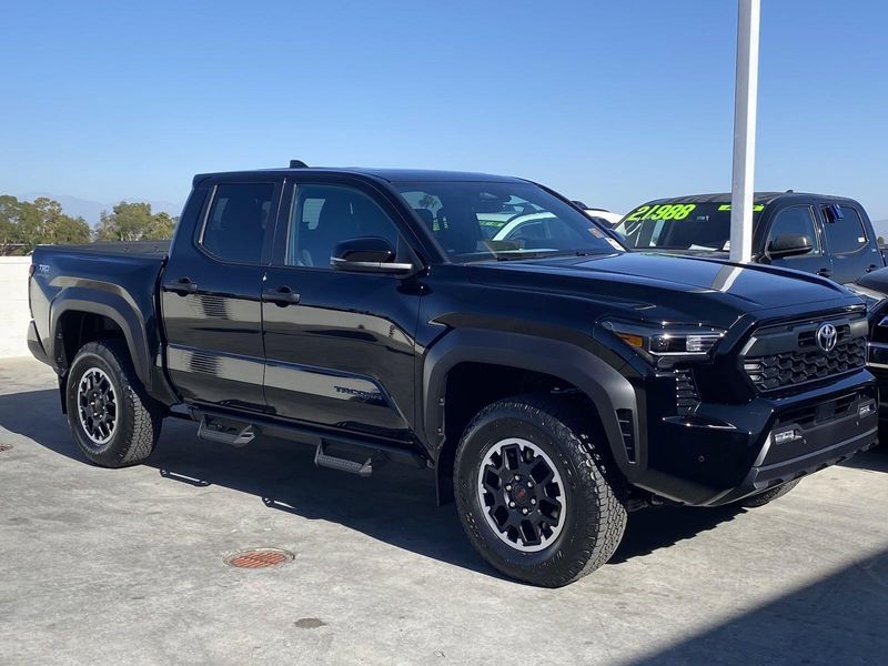 2024 Toyota Tacoma TRD Off RoadImage 2