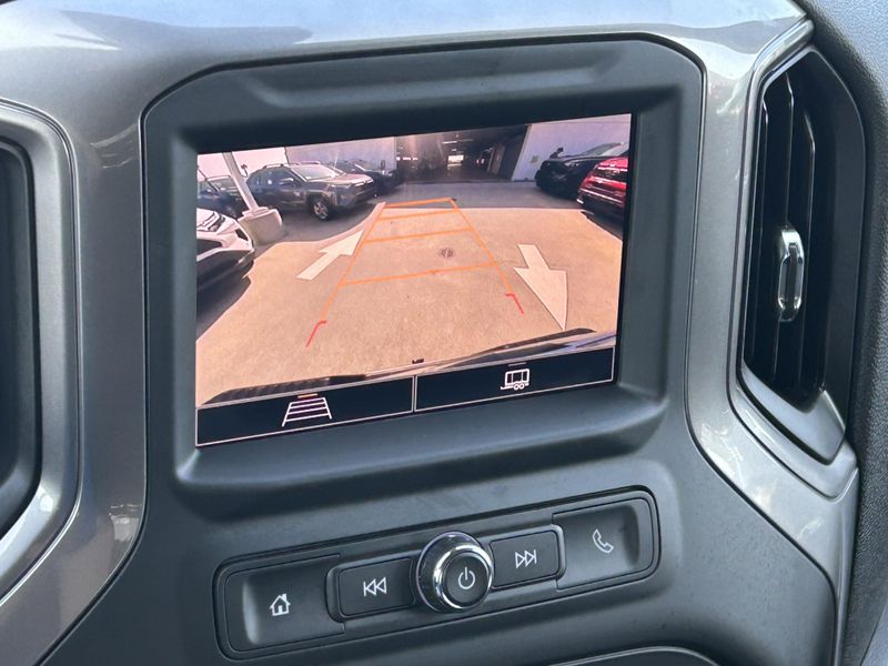 Used 2025 Chevrolet Silverado 1500 CustomImage 21