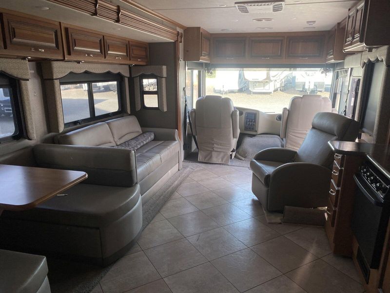 Used 2016 HOLIDAY RAMBLER VACATIONER 34ST MOTOR HOME Image 9