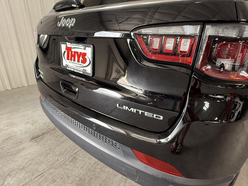 Used 2024 Jeep Compass LimitedImage 6