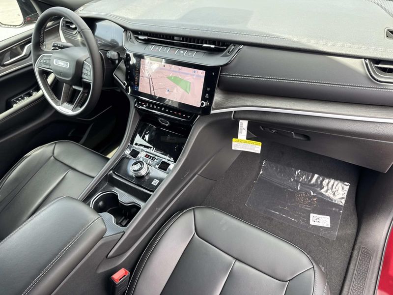 New 2026 Jeep Grand Cherokee Limited 4x2