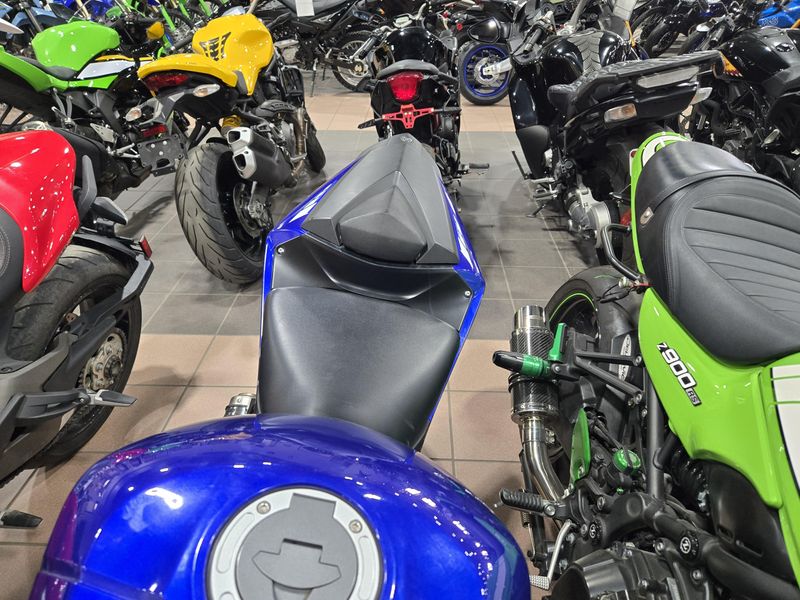 USED 2024 YAMAHA YZFR3 ABS Image 5