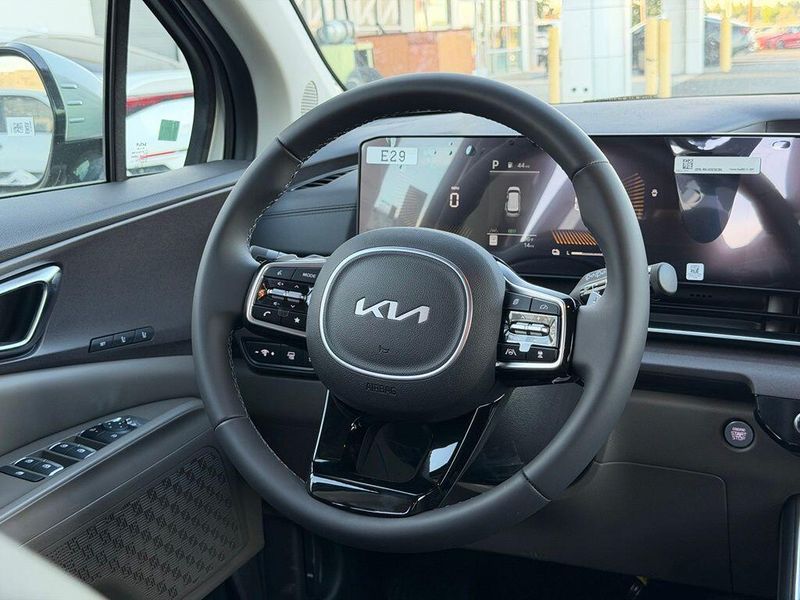 New 2026 Kia Carnival Hybrid EXImage 19