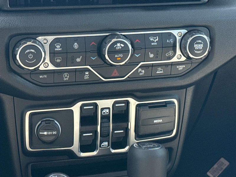 New 2026 Jeep Wrangler 4-door 85th Anniversary Edition