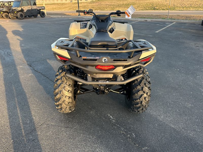 2025 Can-Am OUTLANDER PRO HD7 DESERT TANImage 10