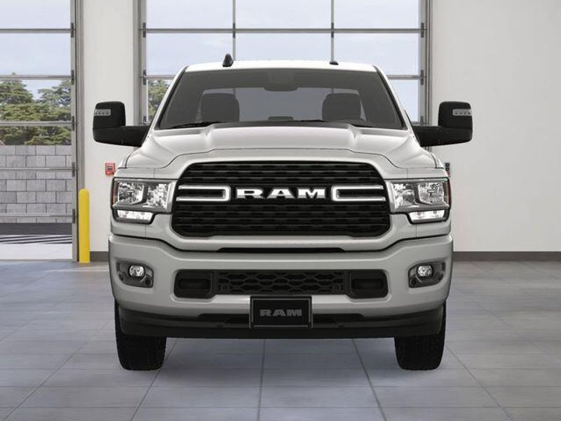 New 2024 RAM 2500 Big Horn Crew Cab 4x4 8